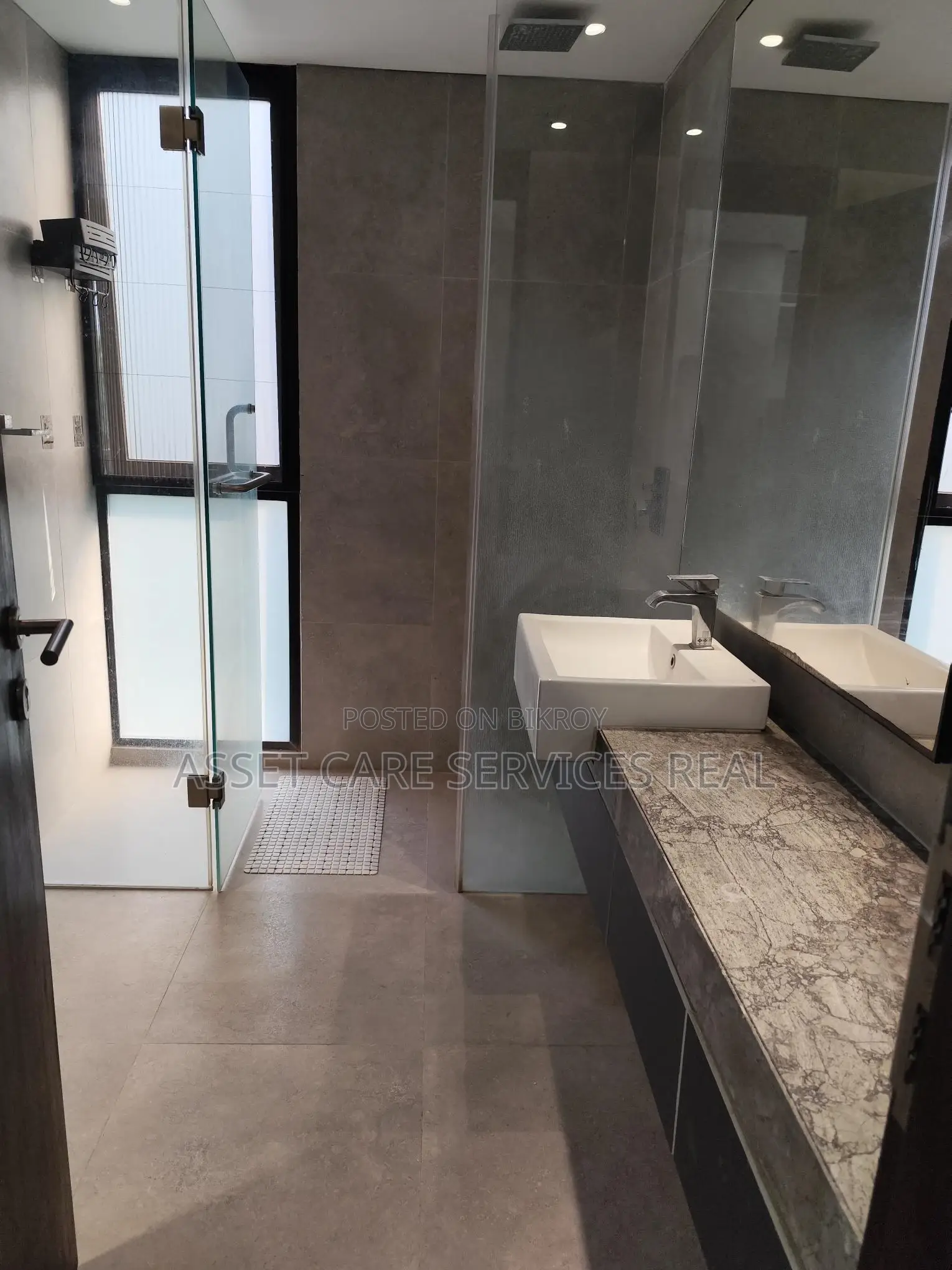 Gorgeous Decoration Gym-Pool Facilities 4Bed Luxury Apartment Rent
