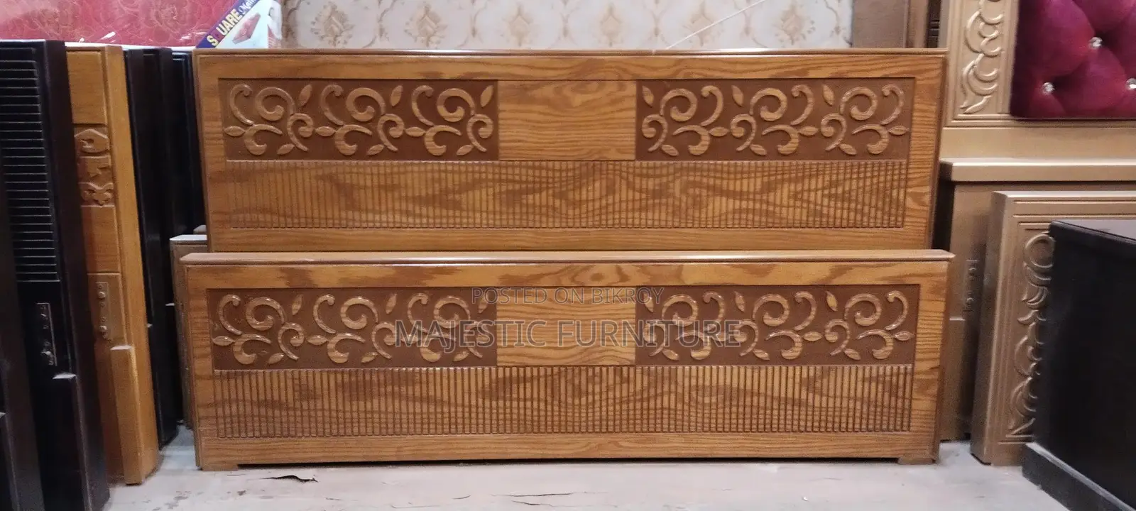 BED CANADIAN OAK VENEER. M # 6388