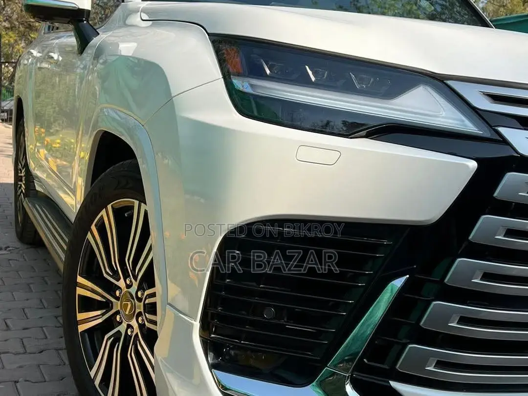 Lexus LX 600 Ultra Luxury Lounge 2023