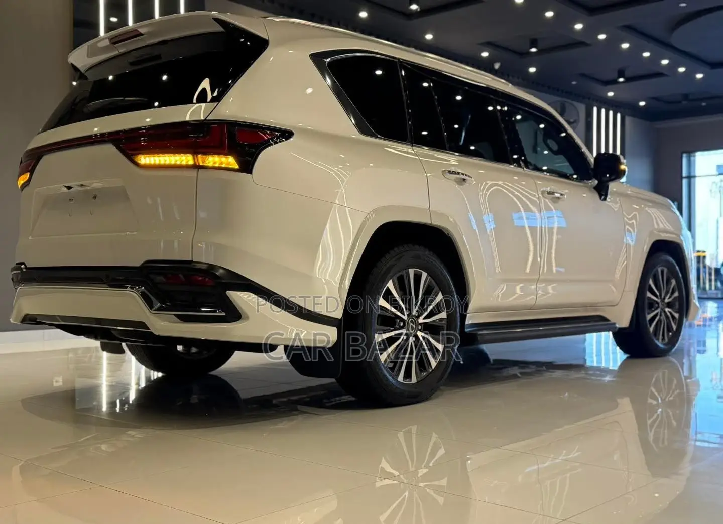 Lexus LX 600 Ultra Luxury Lounge 2023