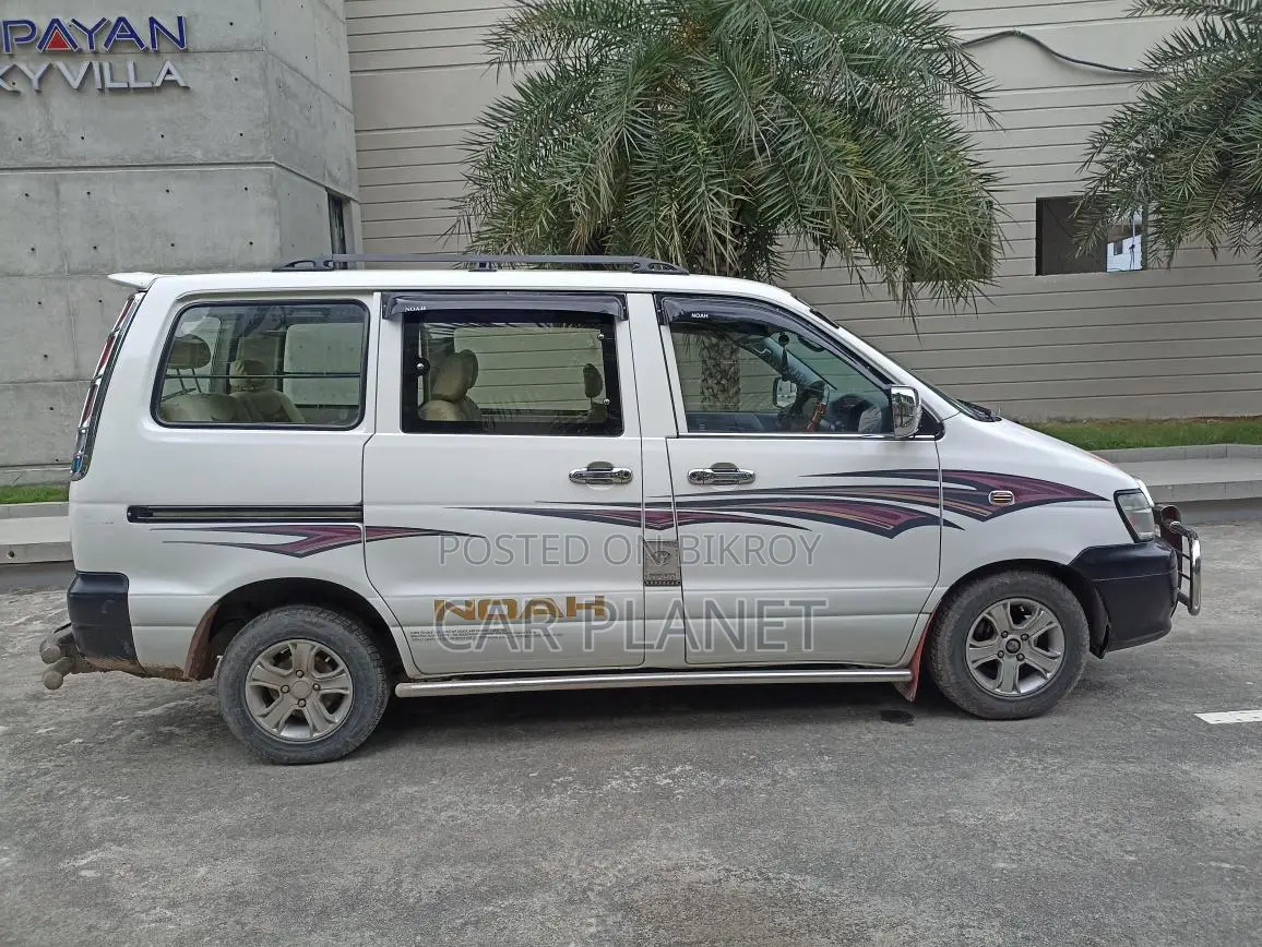 Toyota Noah KR42-GL 2006