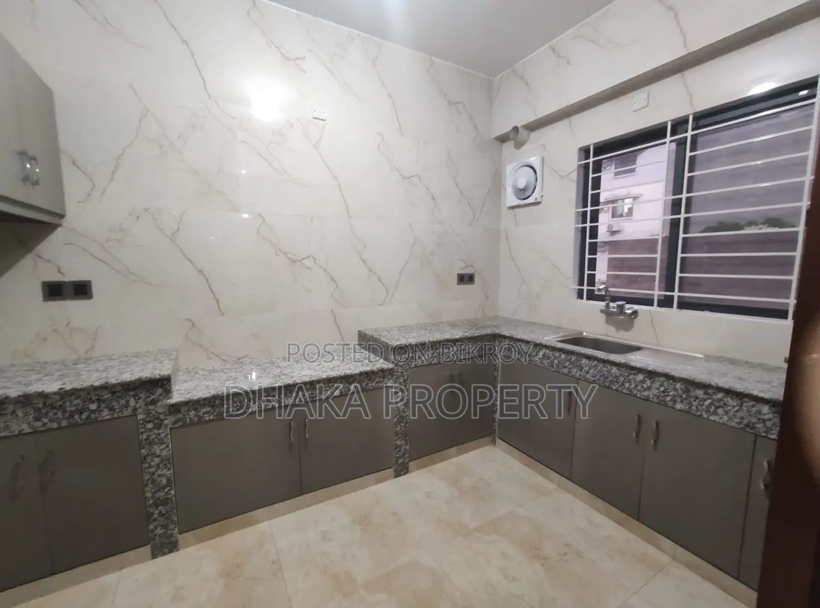 Exclusive 2700-Sqft Apartment Rent in Gulshan -2