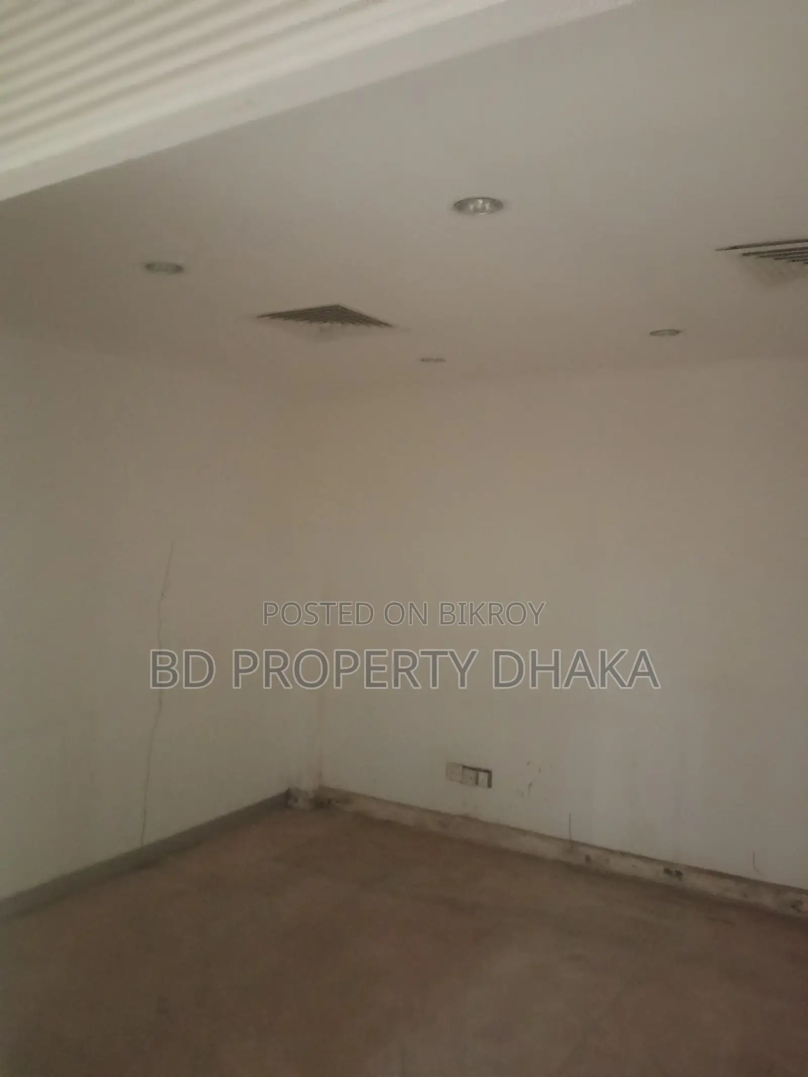 5800sft semi furnished commercial space for rent