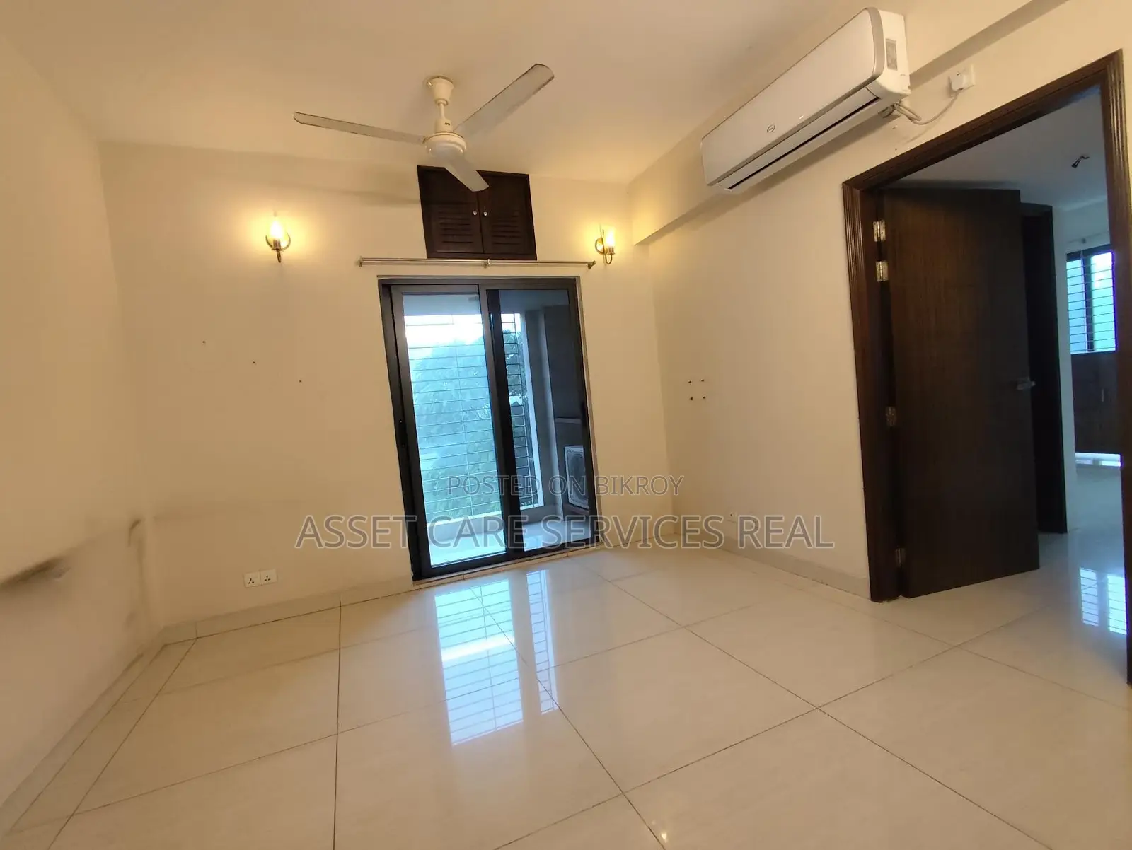 3Bed Semi-Furnished Beautiful Apartment Rent Baridhara Diplomatic Zone