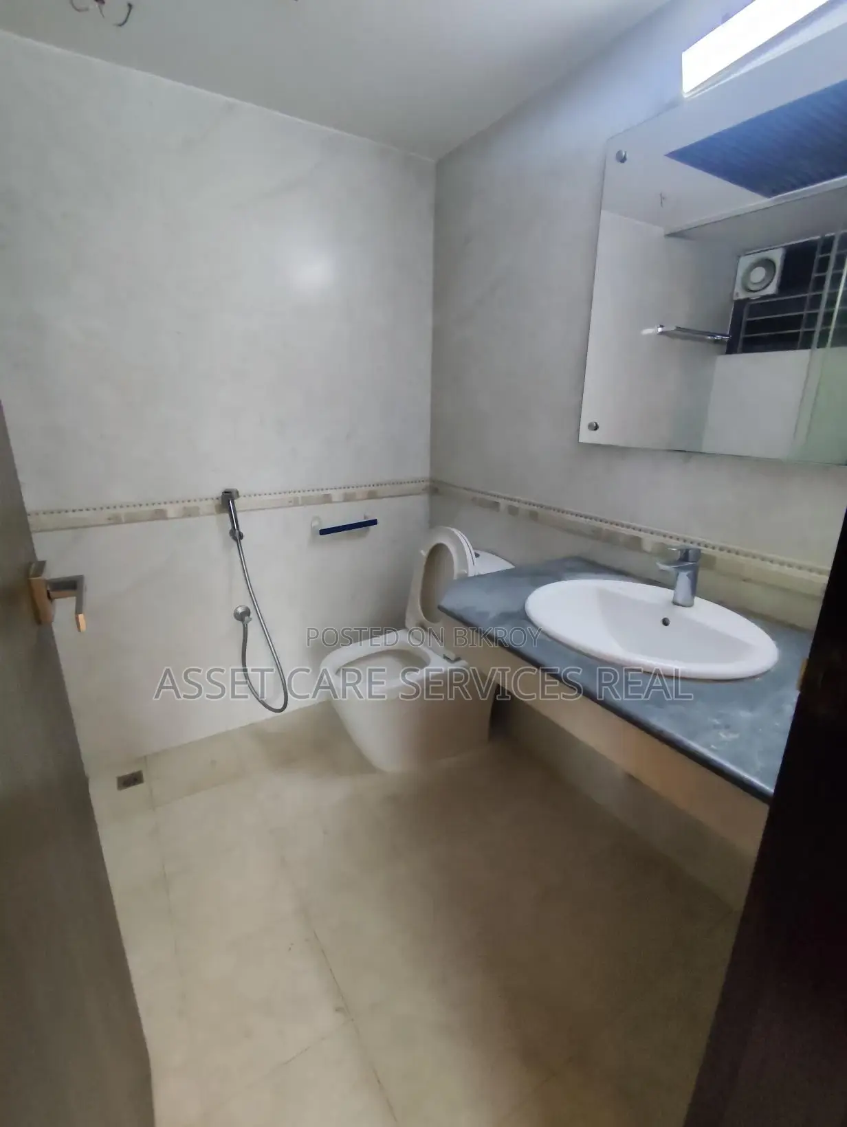 3Bed Semi-Furnished Beautiful Apartment Rent Baridhara Diplomatic Zone