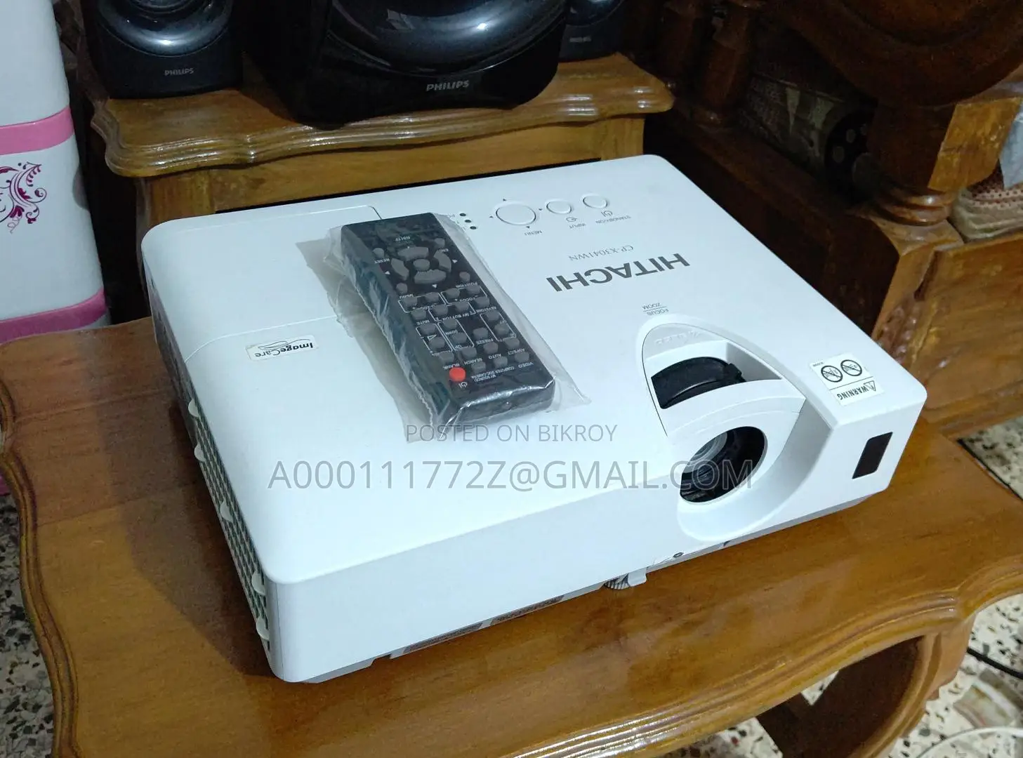 HITACHI CP-X3041WN
