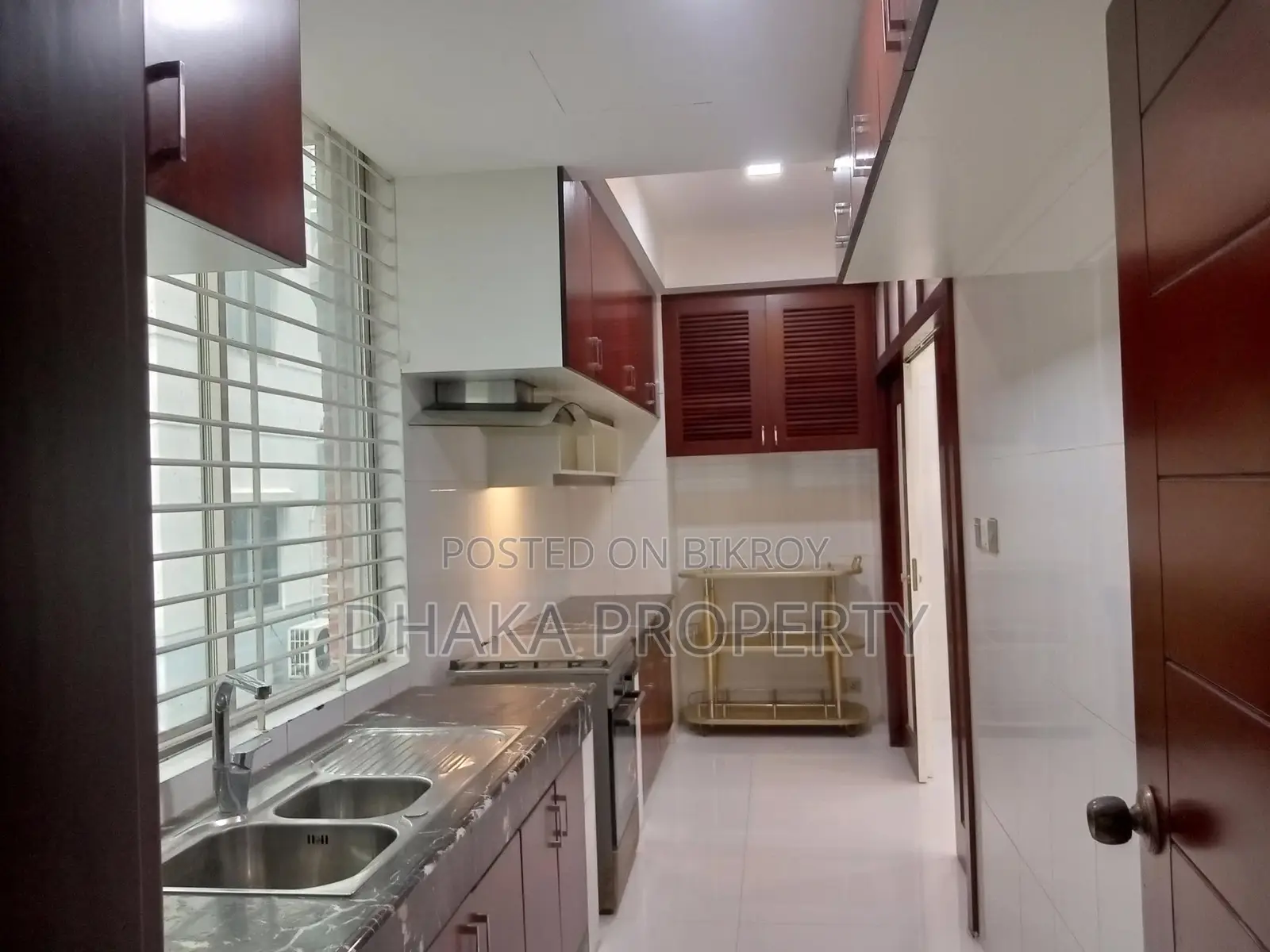 Luxurious Fully-Furnished (4100-Sqft) Apartment Rent Baridhara
