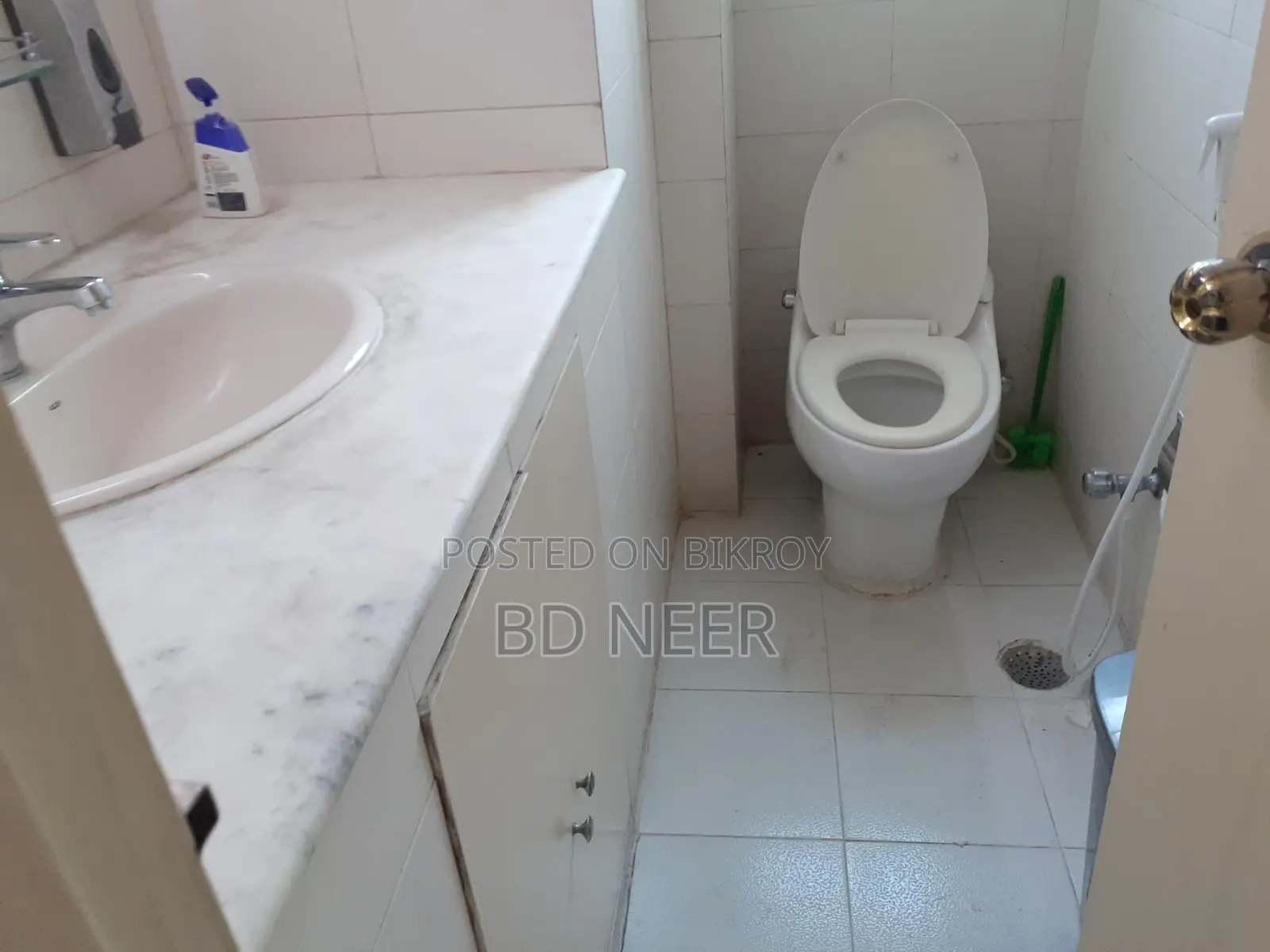 Furnished Commercial Office 4600 SqFt Available For Rent in Gulshan Ave