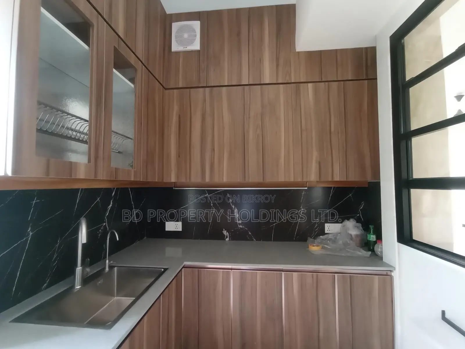 4bdrm Apartment in Basundhara for Rent