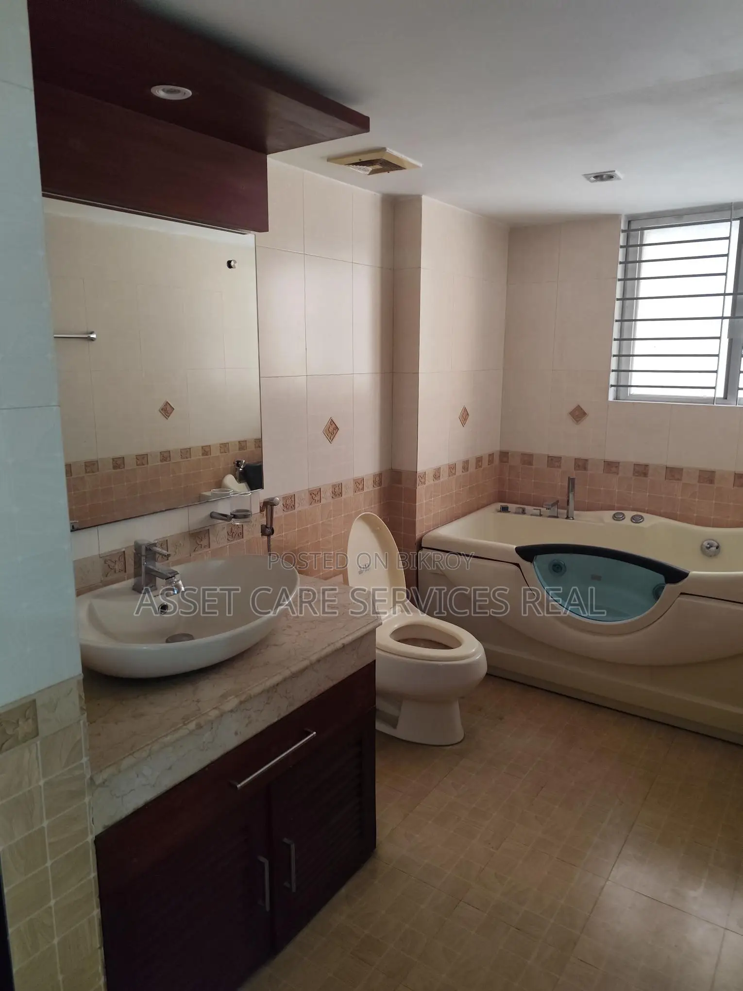 4000-Sqft Fully-Furnished 4-Bedroom Large Apartment for Rent in North Gulshan