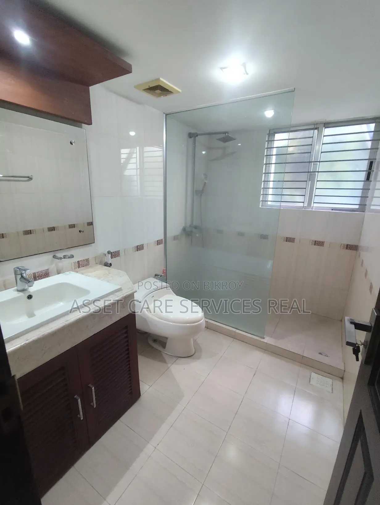 4000-Sqft Fully-Furnished 4-Bedroom Large Apartment for Rent in North Gulshan