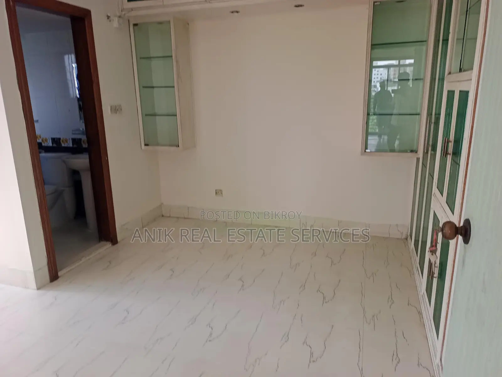 গুলশান ১-এ ভালো মানের ৪ বেডরুমের আনফার্নিশড ফ্ল্যাট ভাড়া