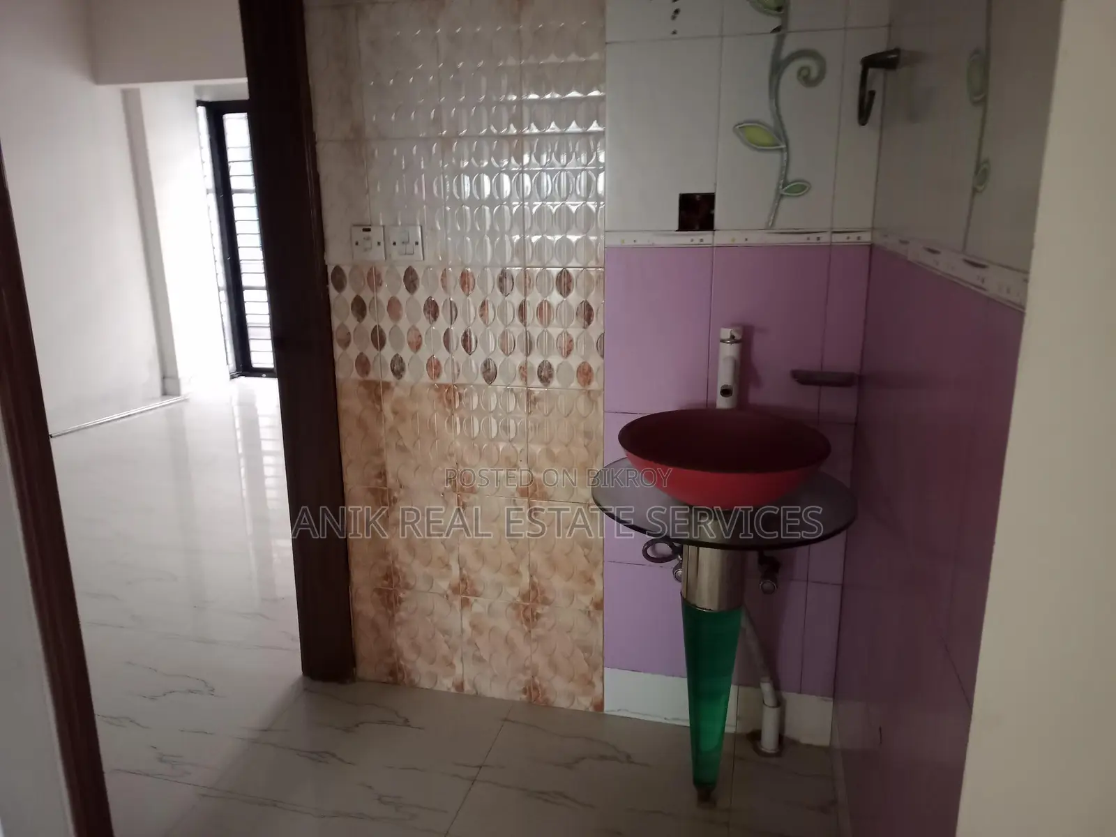 গুলশান ১-এ ভালো মানের ৪ বেডরুমের আনফার্নিশড ফ্ল্যাট ভাড়া