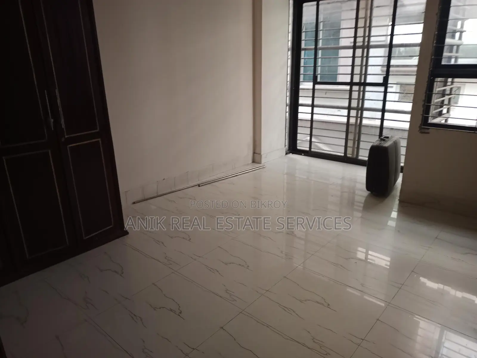 গুলশান ১-এ ভালো মানের ৪ বেডরুমের আনফার্নিশড ফ্ল্যাট ভাড়া
