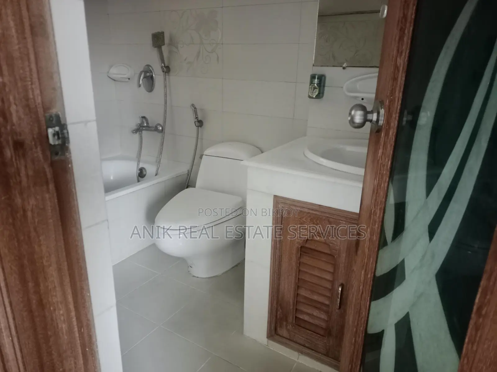 Good Quality 3 Bedroom Un Furnished Flat Rent In Gulshan 1