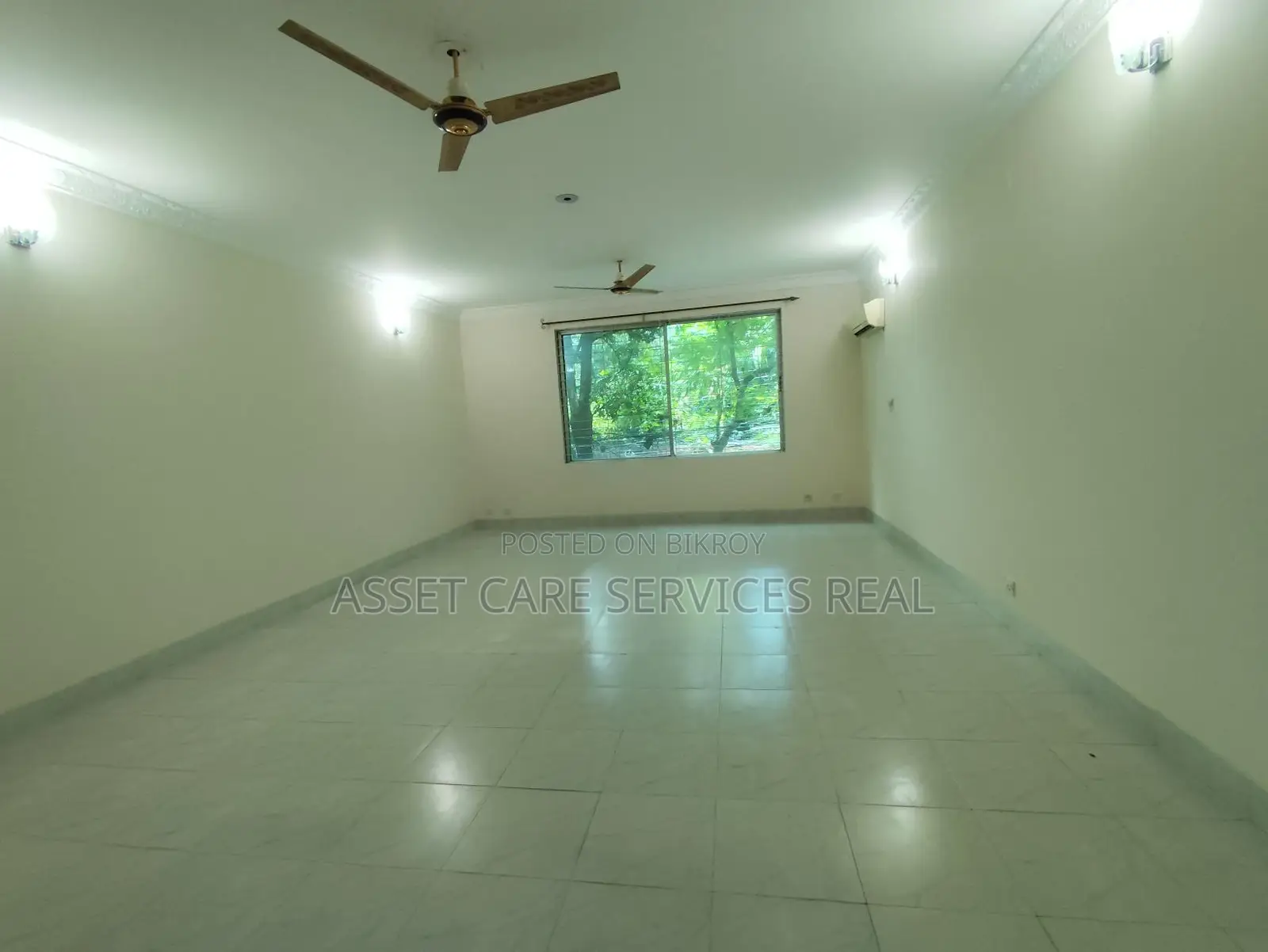3-Bedroom Unfurnished Apartment for Rent in Baridhara Diplomatic Zone