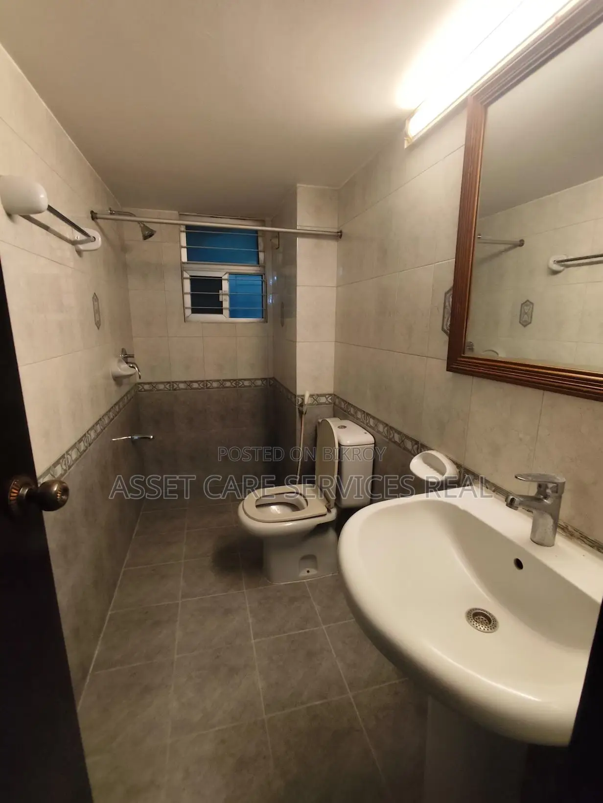 3-Bedroom Unfurnished Apartment for Rent in Baridhara Diplomatic Zone