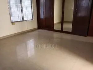 nice 2750 sft 4 Bed room apt available at banani