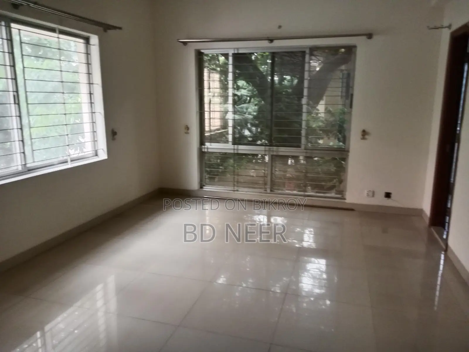 nice 2750 sft 4 Bed room apt available at banani