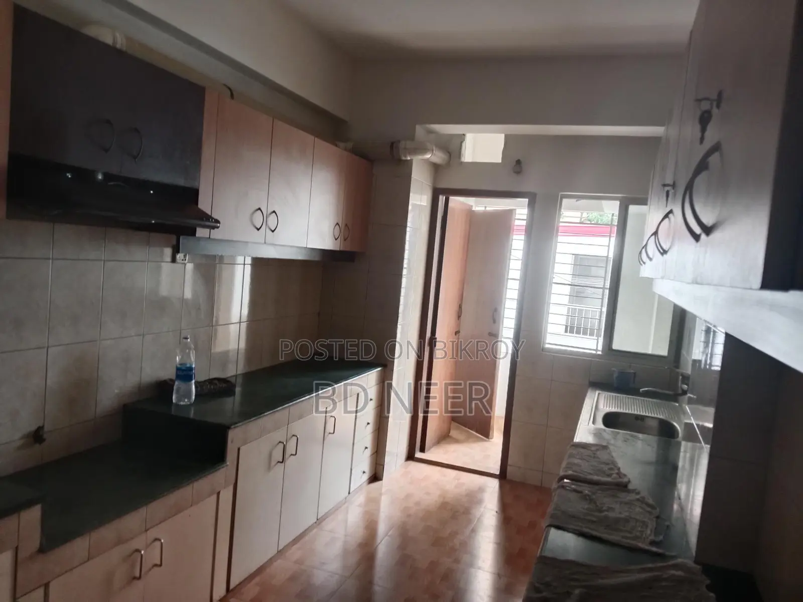 nice 2750 sft 4 Bed room apt available at banani