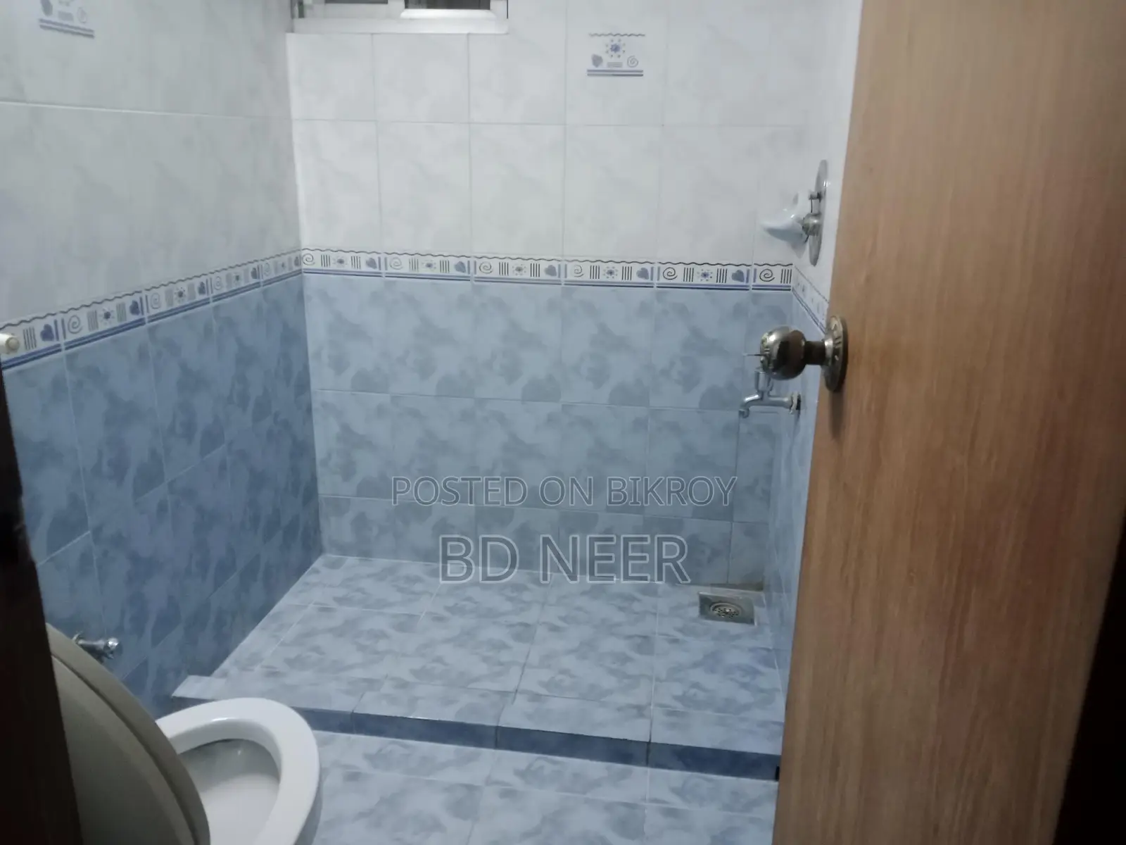 nice 2750 sft 4 Bed room apt available at banani