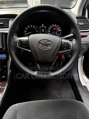 Toyota Premio F 2020