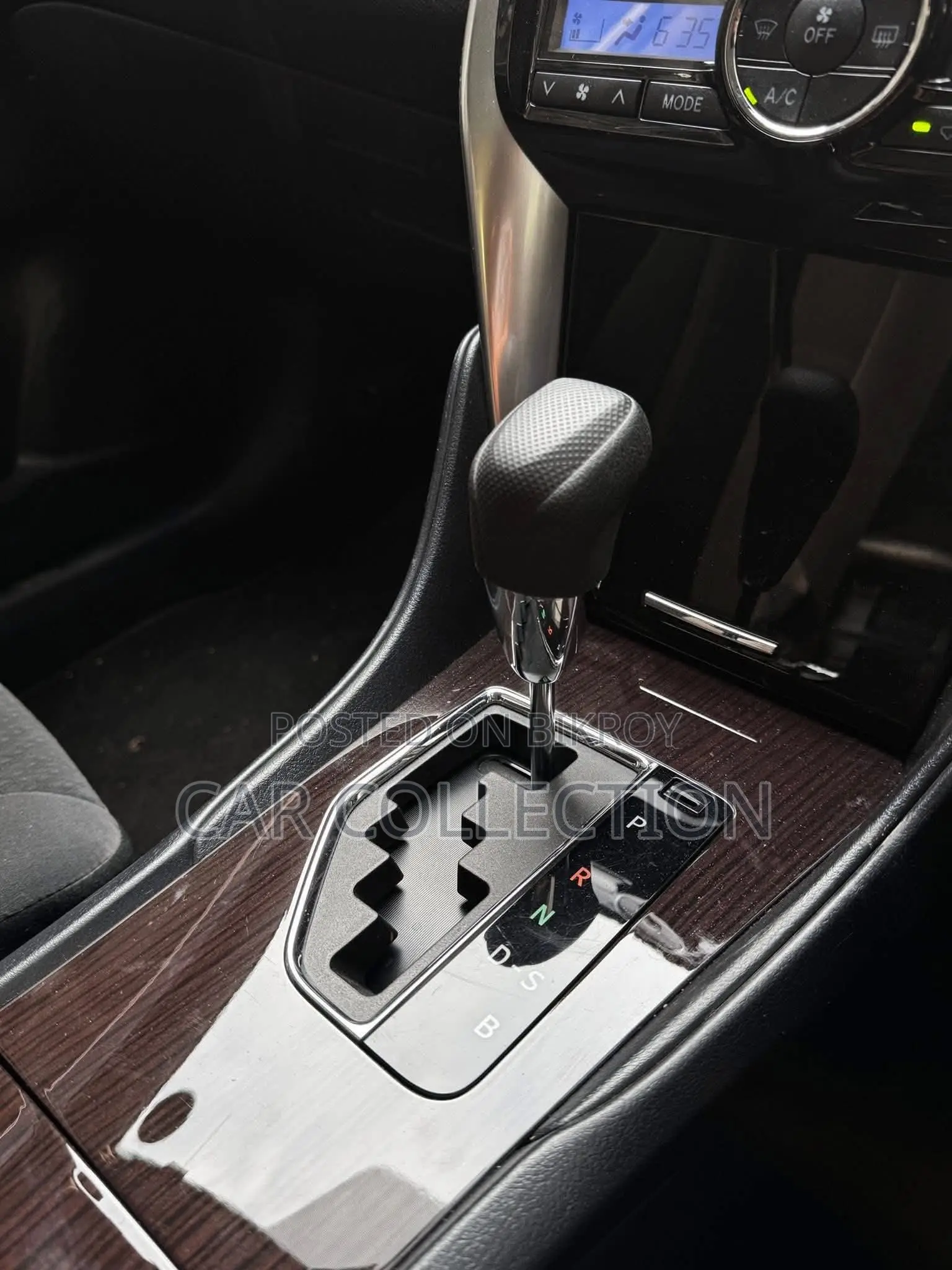 Toyota Premio F 2020