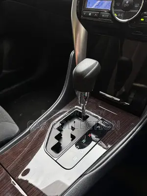 Toyota Premio F 2020