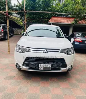 Mitsubishi Outlander 2014 White