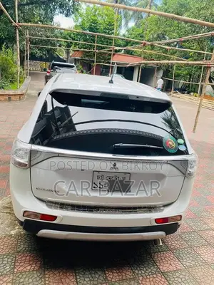 Mitsubishi Outlander 2014 White