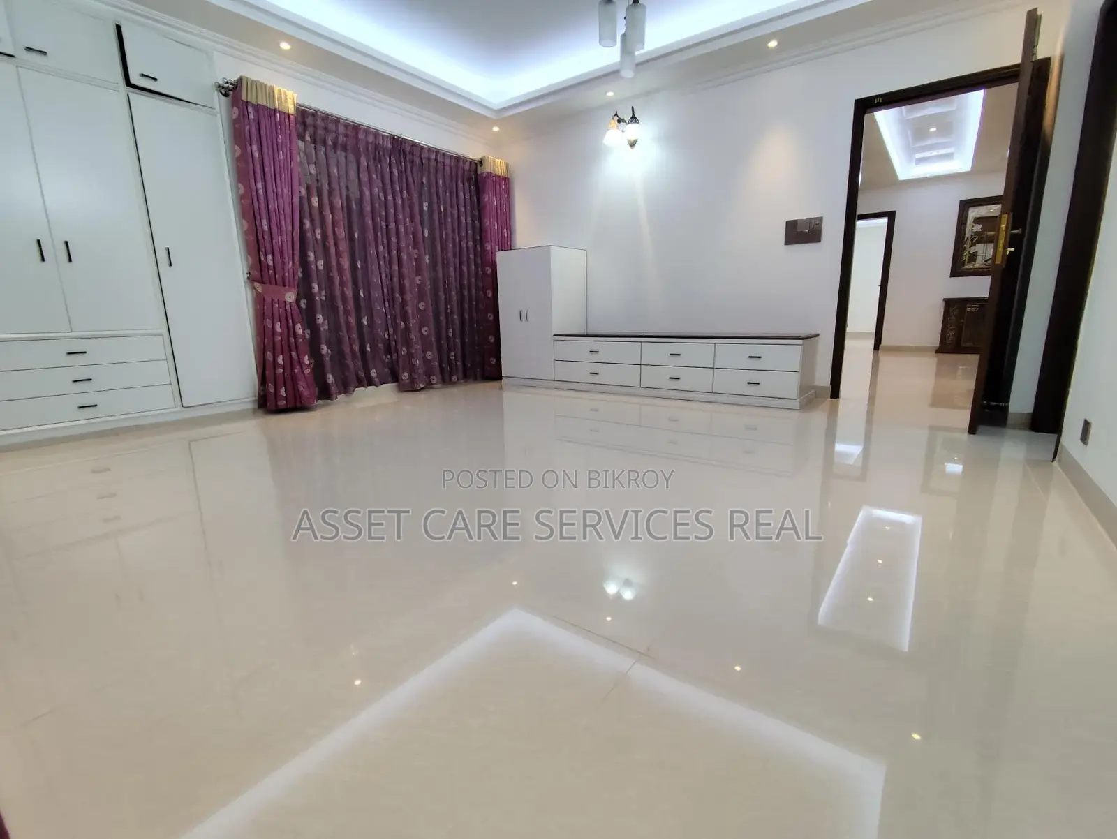 4Bed Luxurious Semi-Furnished Big Apartment Rent In Gulshan-2