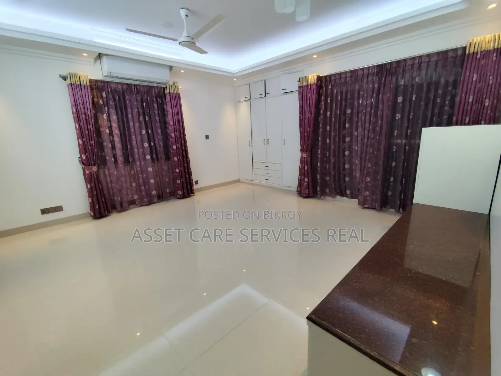 4Bed Luxurious Semi-Furnished Big Apartment Rent In Gulshan-2