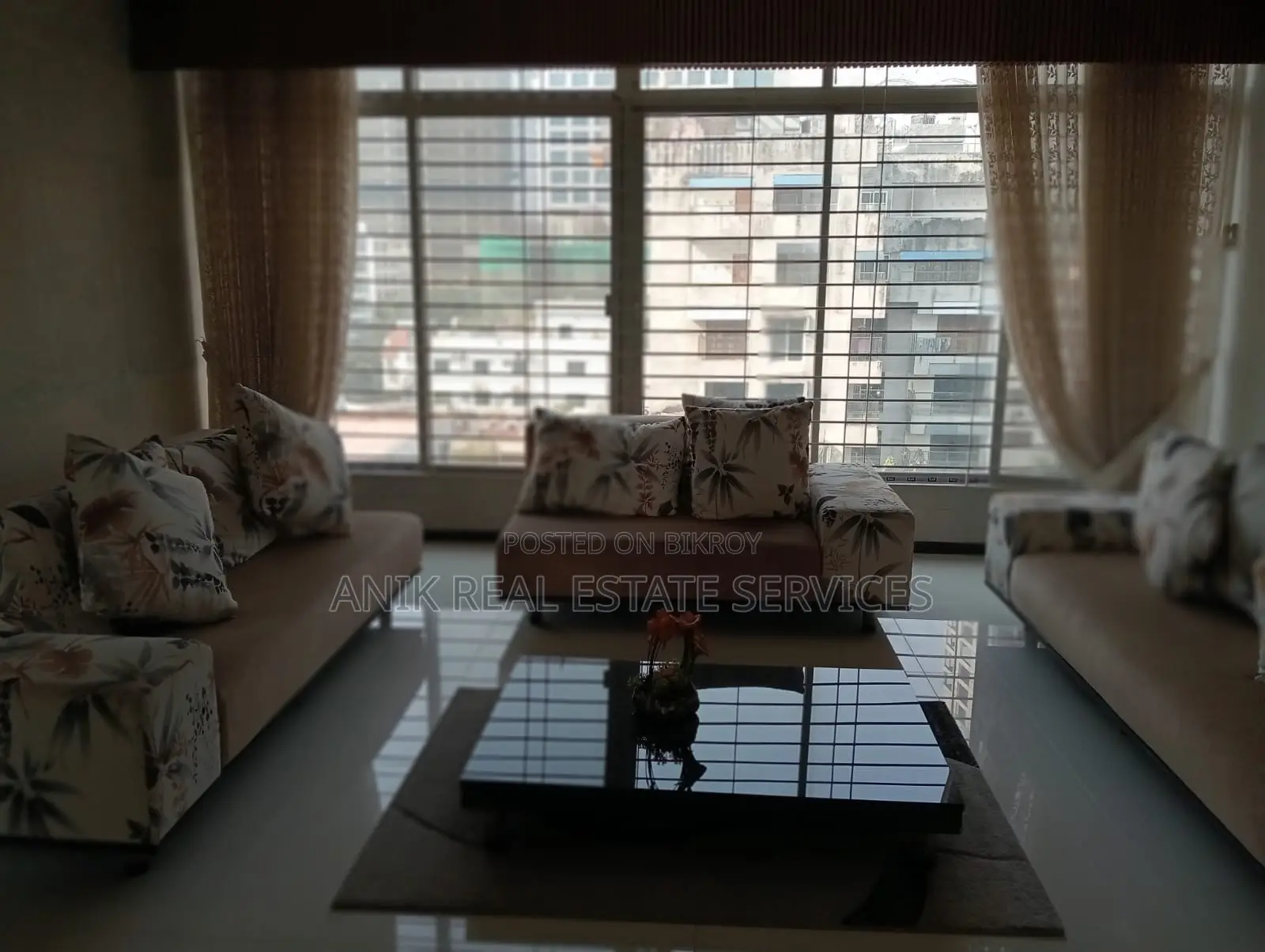 Luxurious Full Farnised Flat Rent At Gulshan 2