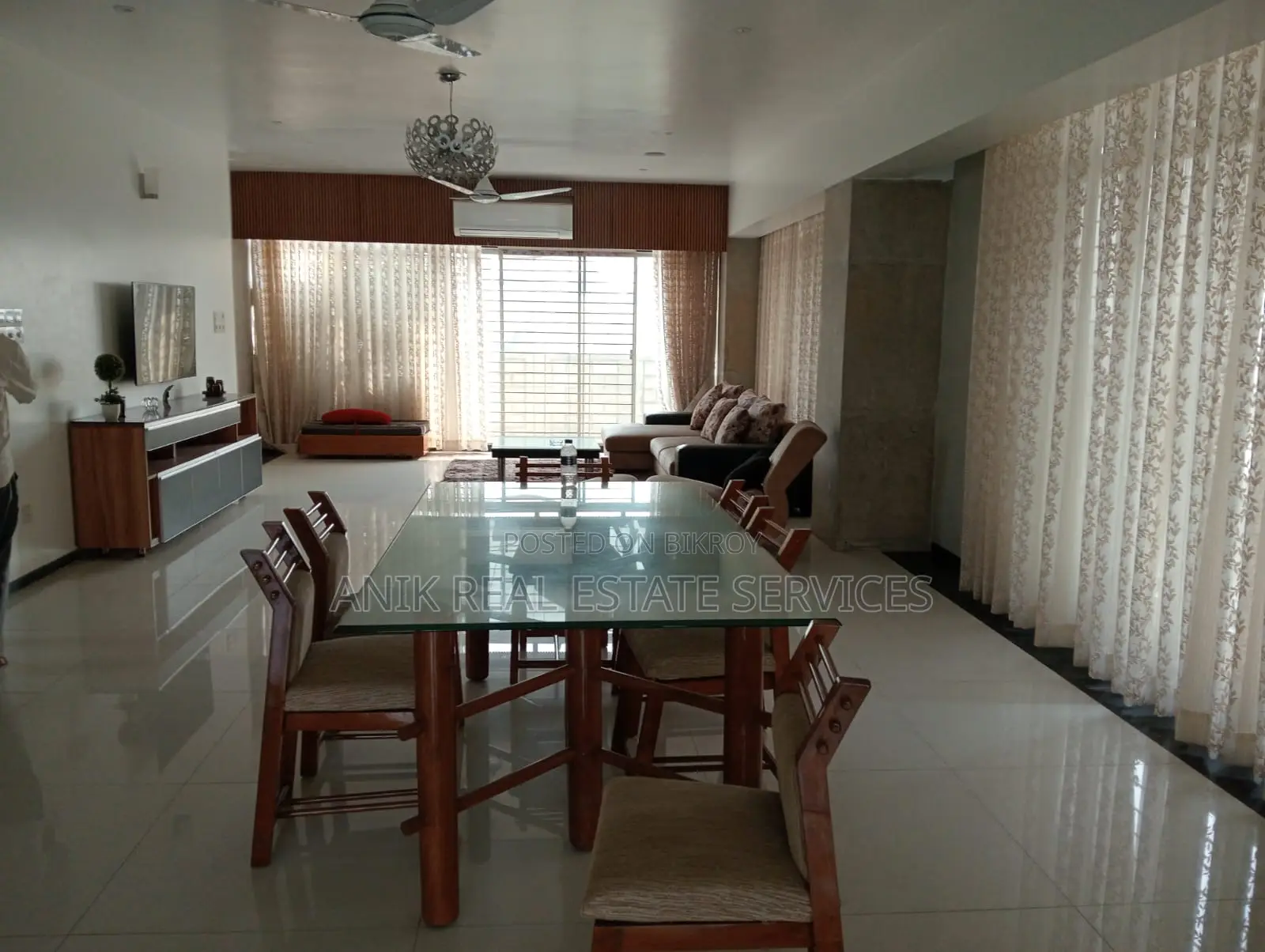 Luxurious Full Farnised Flat Rent At Gulshan 2