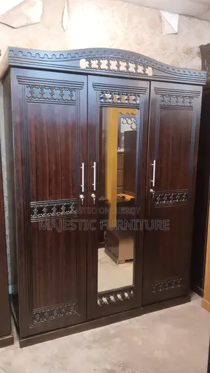 আলমিরা ৩ পাল্লা। মডেল# ৫৮৪৯