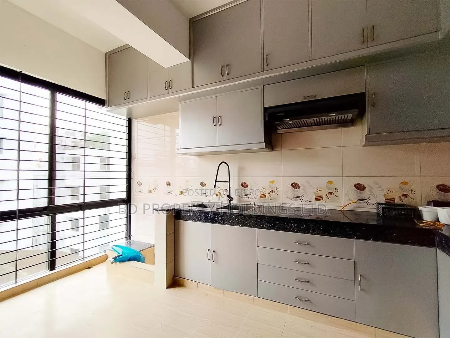 4bdrm Apartment in Basundhara for Rent
