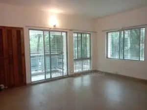 Unfurnished 3Bed-2300 SqFt Flat For Rent In Gulshan
