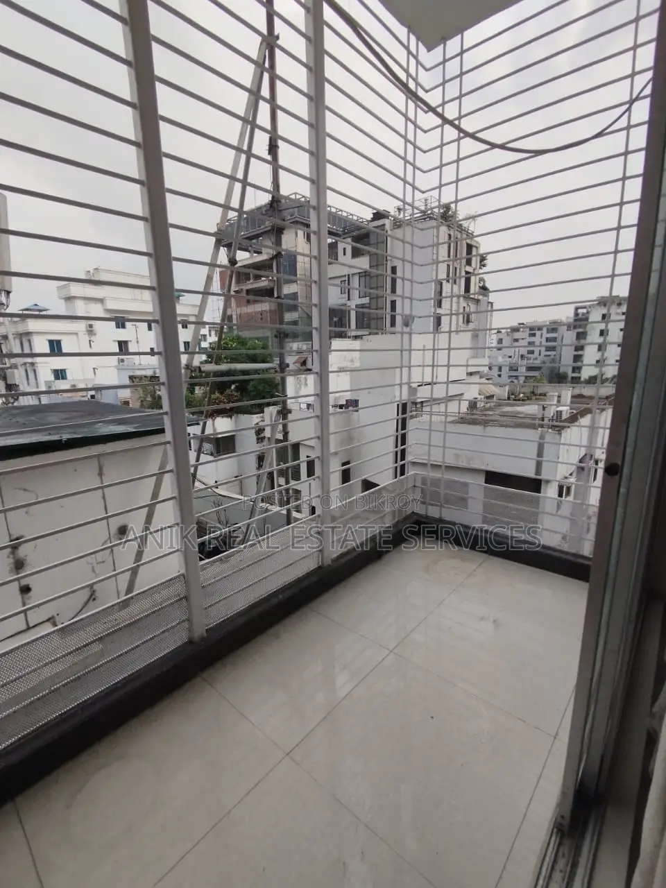 Good Quality 3 Bedroom Full Farnised Flat Rent At Banani