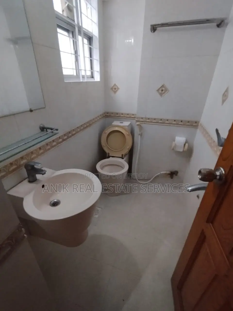 Good Quality 3 Bedroom Full Farnised Flat Rent At Banani