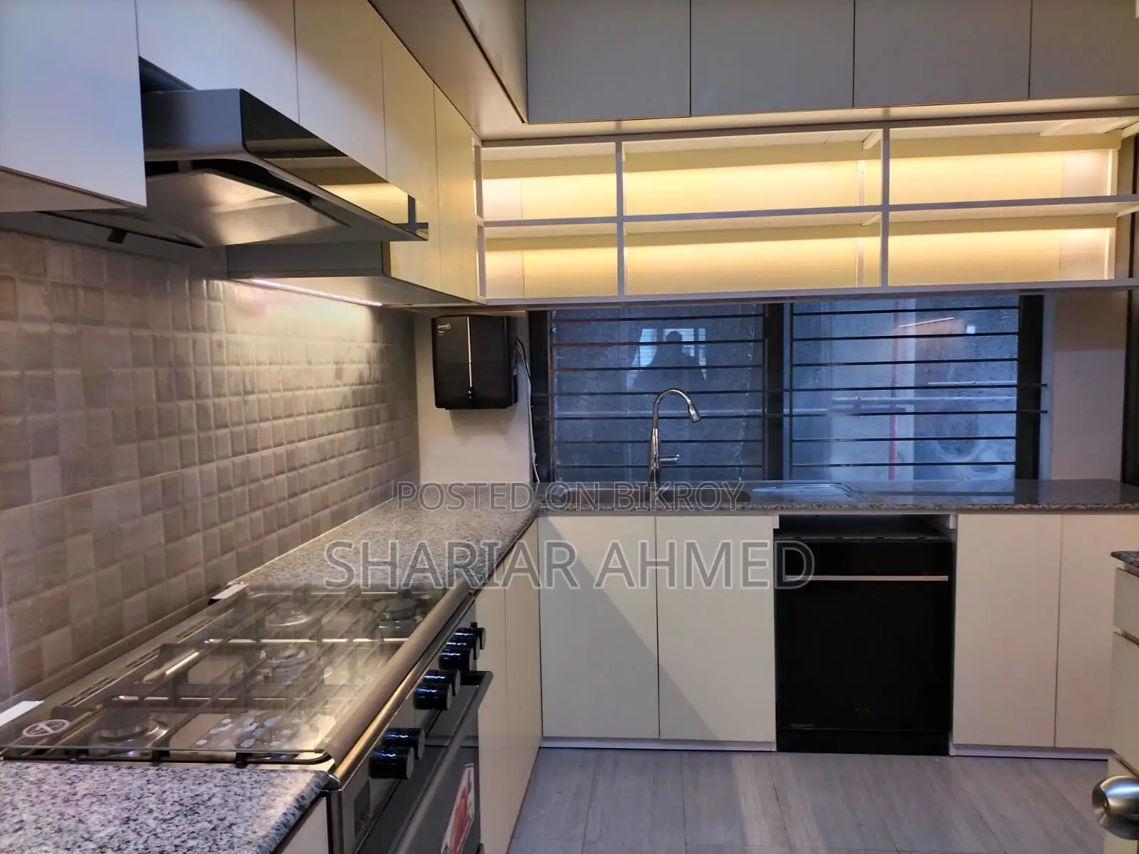 Well Built And Properly Designed APT:Of 4050 SQ FT For Rent In Gulshan
