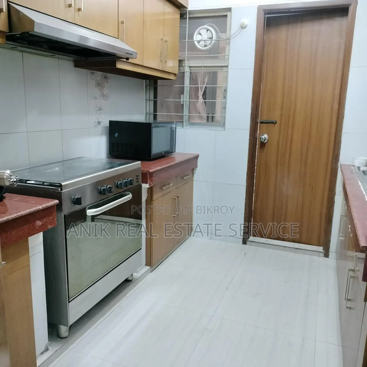 গুলশান নর্থে বিলাসবহুল ফুল ফার্নিশড ফ্ল্যাট ভাড়া