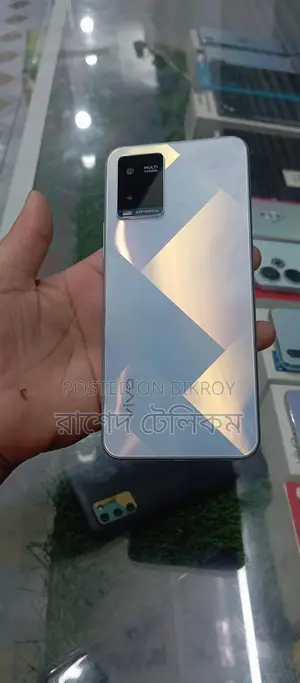 Vivo Y21 Dhamaka Offer 4/64 (Used)