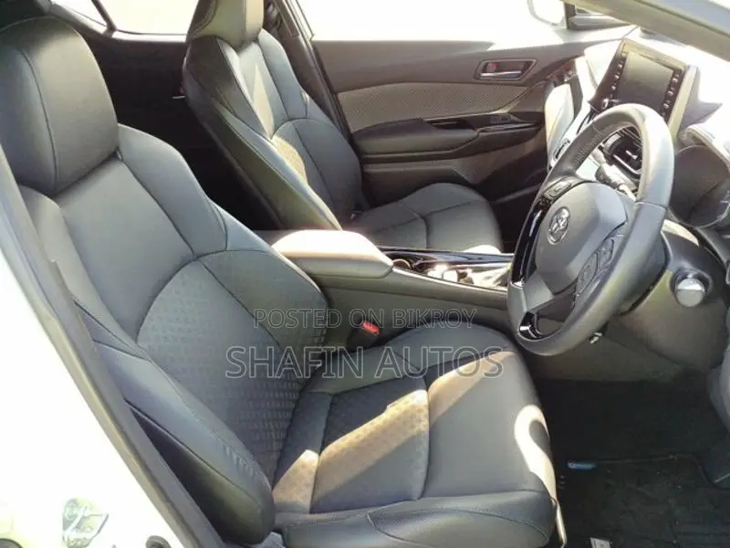 Toyota C-HR G-LED, SHOWROOM READY 2020