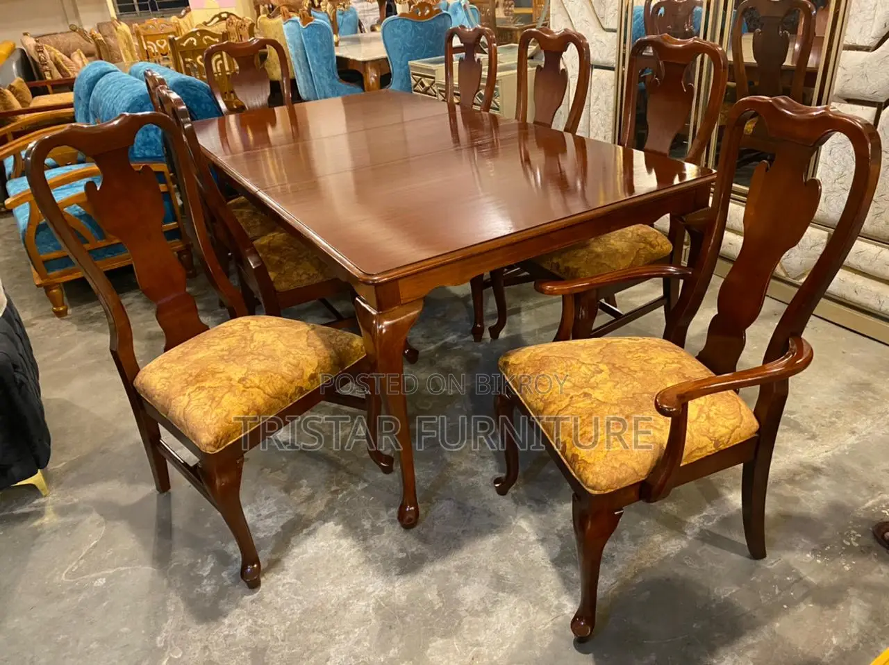 Set Of 8 Georgian Vintage Horse Hoof Dining Chairs