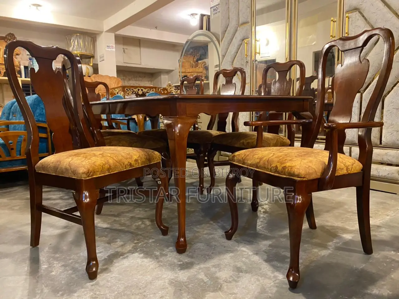 Set Of 8 Georgian Vintage Horse Hoof Dining Chairs