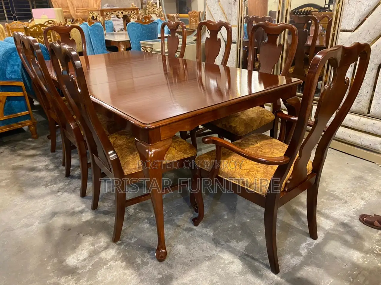 Set Of 8 Georgian Vintage Horse Hoof Dining Chairs