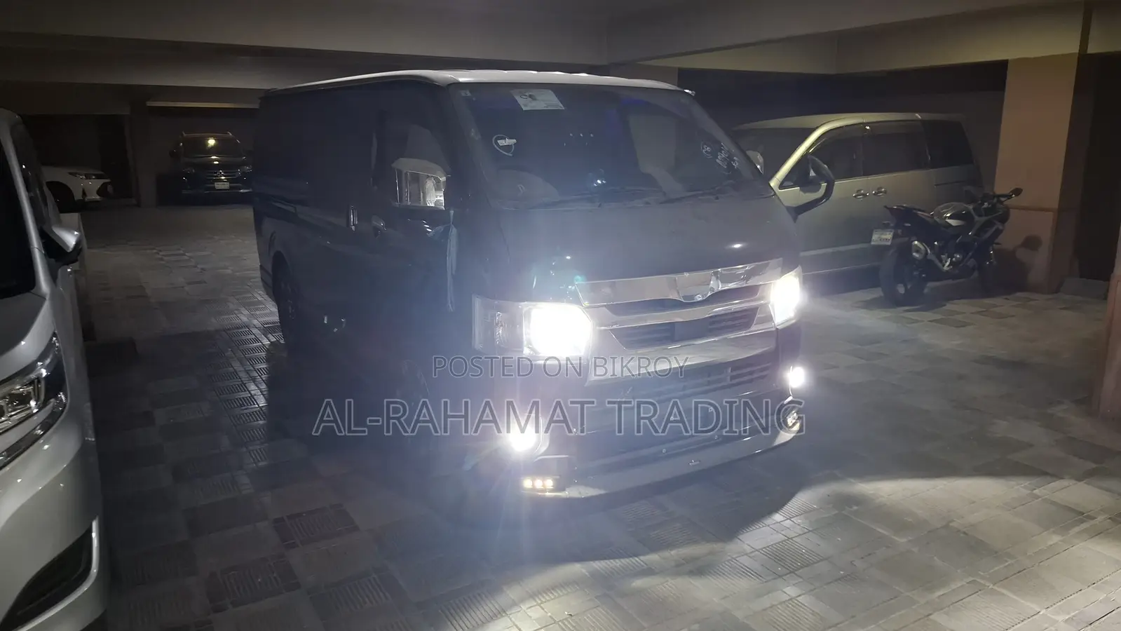 Toyota Hiace SUPER GL MODELLISTA 2022
