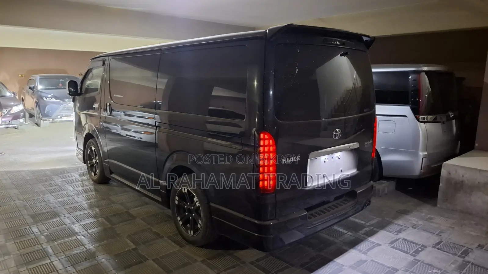 Toyota Hiace SUPER GL MODELLISTA 2022