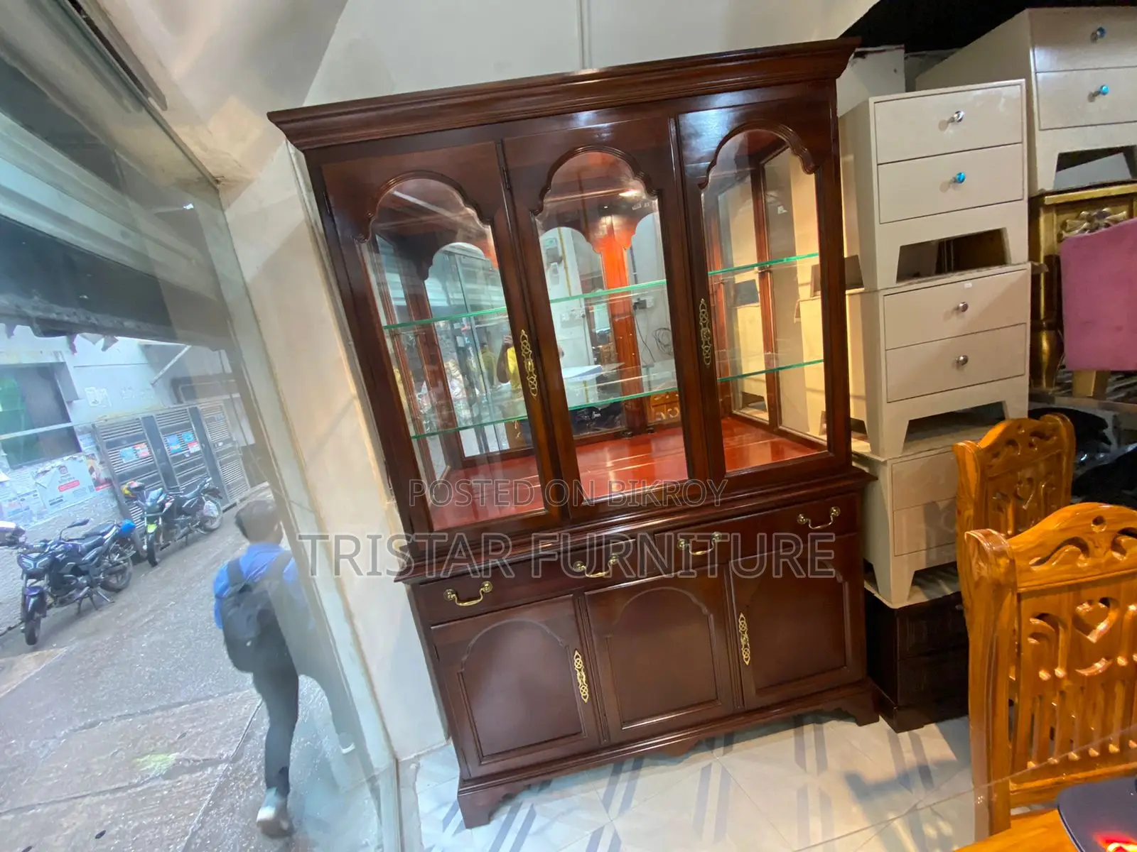 Drexel Heritage Lighted Pecan China Cabinet