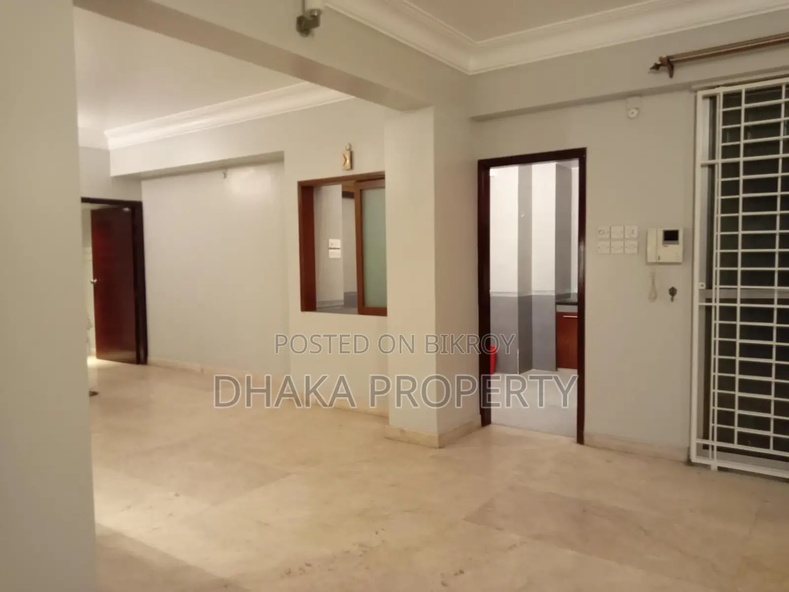 গুলশানে খুব সুন্দর (২৫০০ বর্গফুট) ৩ বেডরুমের অ্যাপার্টমেন্ট ভাড়া